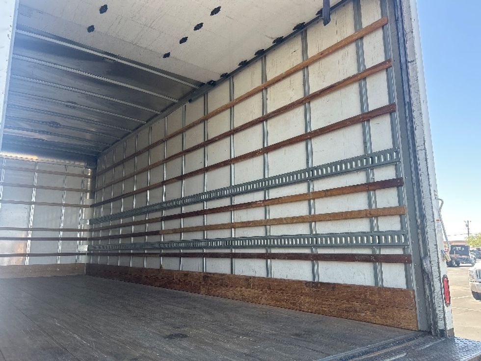 Medium Duty Box Truck-Light and Medium Duty Trucks-Freightliner-2022-M2-Phoenix-AZ-192,117\n\t\tmiles-$ 56,500 - Image 11