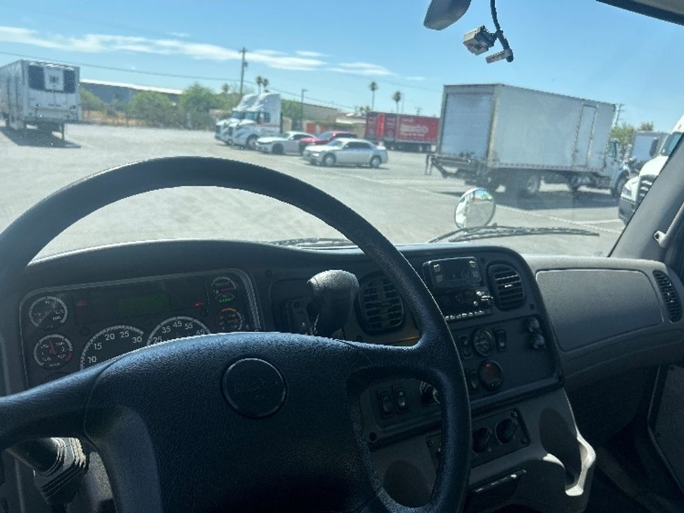 Medium Duty Box Truck-Light and Medium Duty Trucks-Freightliner-2022-M2-Phoenix-AZ-192,117\n\t\tmiles-$ 56,500 - Image 17