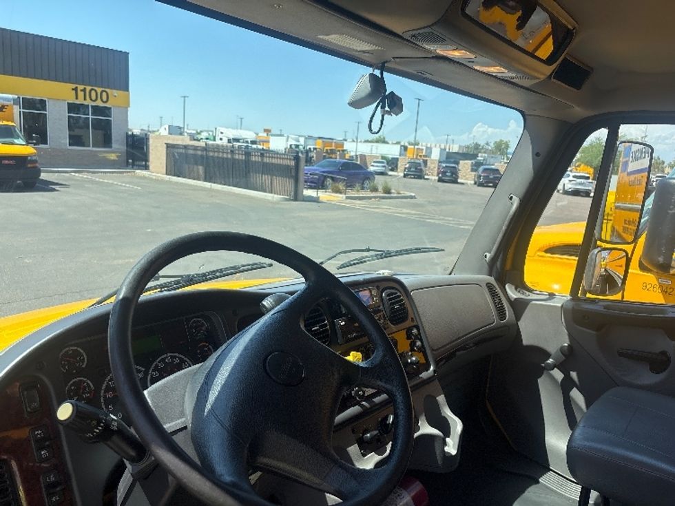 Medium Duty Box Truck-Light and Medium Duty Trucks-Freightliner-2022-M2-Phoenix-AZ-213,642\n\t\tmiles-$ 62,000 - Image 17