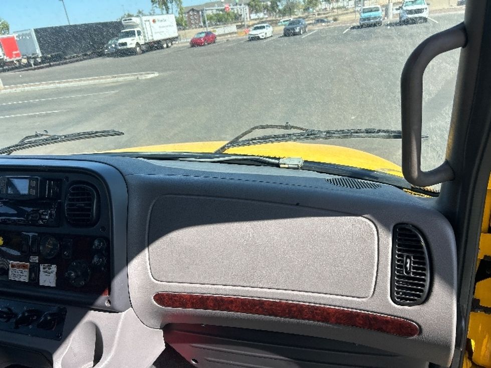 Medium Duty Box Truck-Light and Medium Duty Trucks-Freightliner-2022-M2-Phoenix-AZ-213,642\n\t\tmiles-$ 62,000 - Image 21