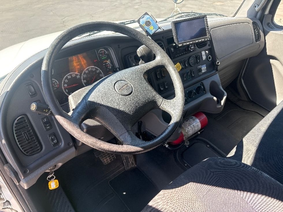 Medium Duty Box Truck-Light and Medium Duty Trucks-Freightliner-2022-M2-Phoenix-AZ-323,027\n\t\tmiles-$ 34,750 - Image 17