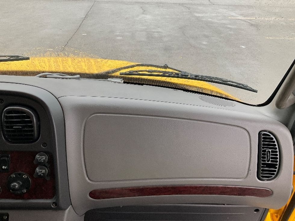 Medium Duty Box Truck-Light and Medium Duty Trucks-Freightliner-2022-M2-Piqua-OH-128,851\n\t\tmiles-$ 72,000 - Image 21