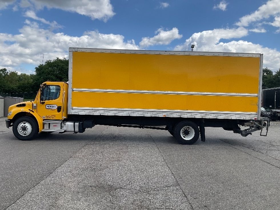 Medium Duty Box Truck-Light and Medium Duty Trucks-Freightliner-2022-M2-Piqua-OH-207,648\n\t\tmiles-$ 54,000 - Image 4