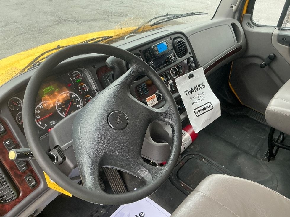 Medium Duty Box Truck-Light and Medium Duty Trucks-Freightliner-2022-M2-Piqua-OH-221,954\n\t\tmiles-$ 53,250 - Image 17