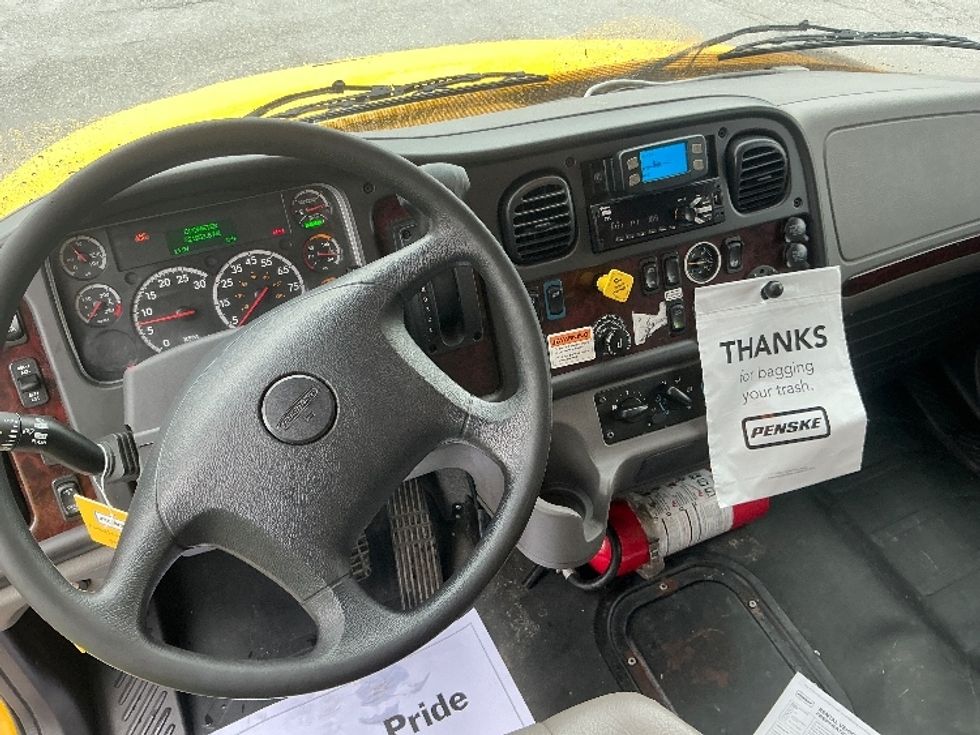 Medium Duty Box Truck-Light and Medium Duty Trucks-Freightliner-2022-M2-Piqua-OH-221,954\n\t\tmiles-$ 53,250 - Image 18