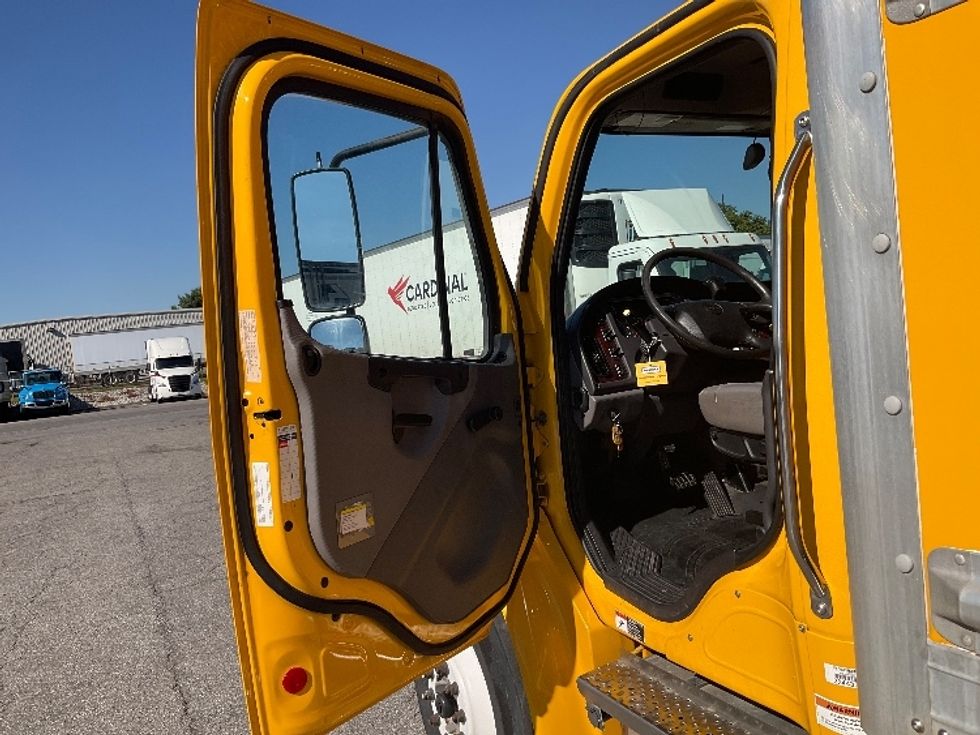 Medium Duty Box Truck-Light and Medium Duty Trucks-Freightliner-2022-M2-Piqua-OH-264,552\n\t\tmiles-$ 45,000 - Image 13