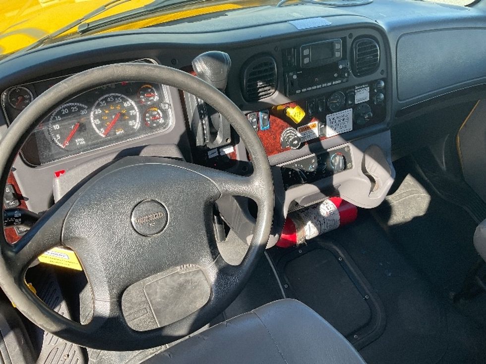 Medium Duty Box Truck-Light and Medium Duty Trucks-Freightliner-2022-M2-Piqua-OH-264,552\n\t\tmiles-$ 45,000 - Image 18