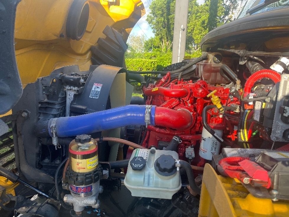 Medium Duty Box Truck-Light and Medium Duty Trucks-Freightliner-2022-M2-Pompano Beach-FL-212,238\n\t\tmiles-$ 51,250 - Image 22