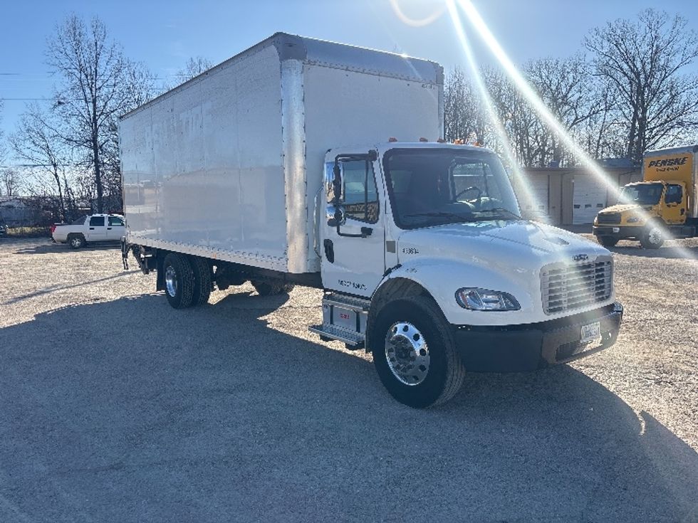 Medium Duty Box Truck-Light and Medium Duty Trucks-Freightliner-2022-M2-Poplar Bluff-MO-258,010\n\t\tmiles-$ 47,000 - Image 1