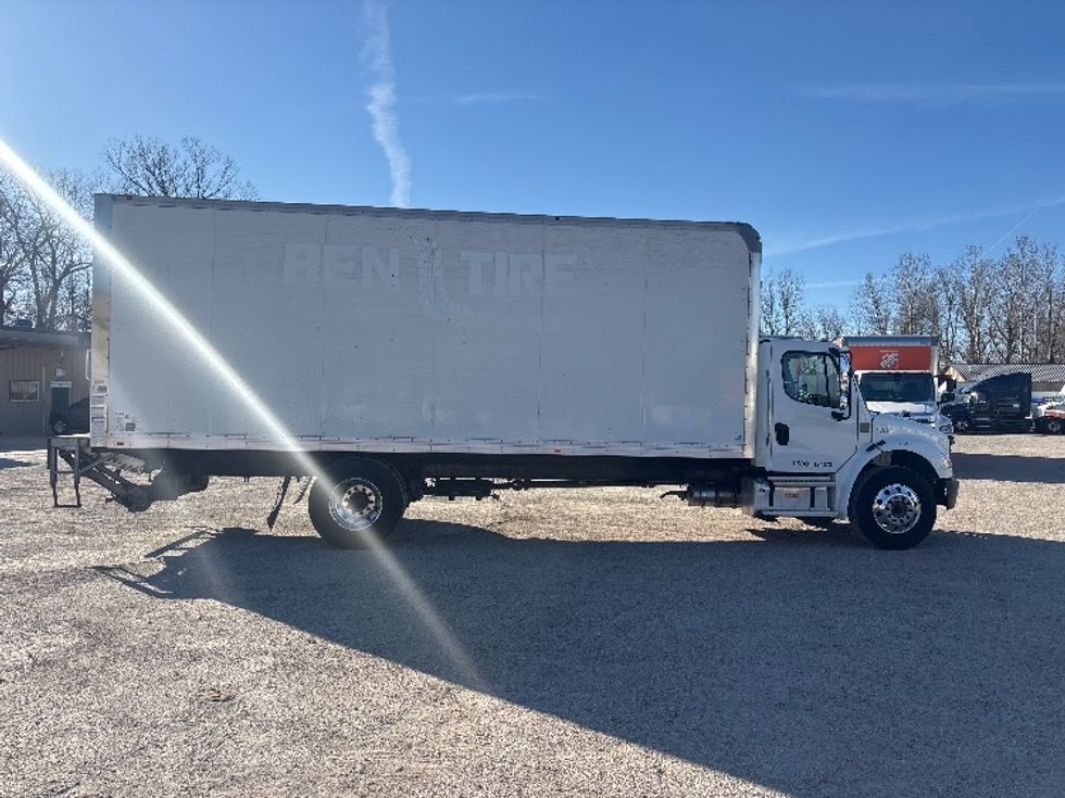 Medium Duty Box Truck-Light and Medium Duty Trucks-Freightliner-2022-M2-Poplar Bluff-MO-258,010\n\t\tmiles-$ 47,000 - Image 15