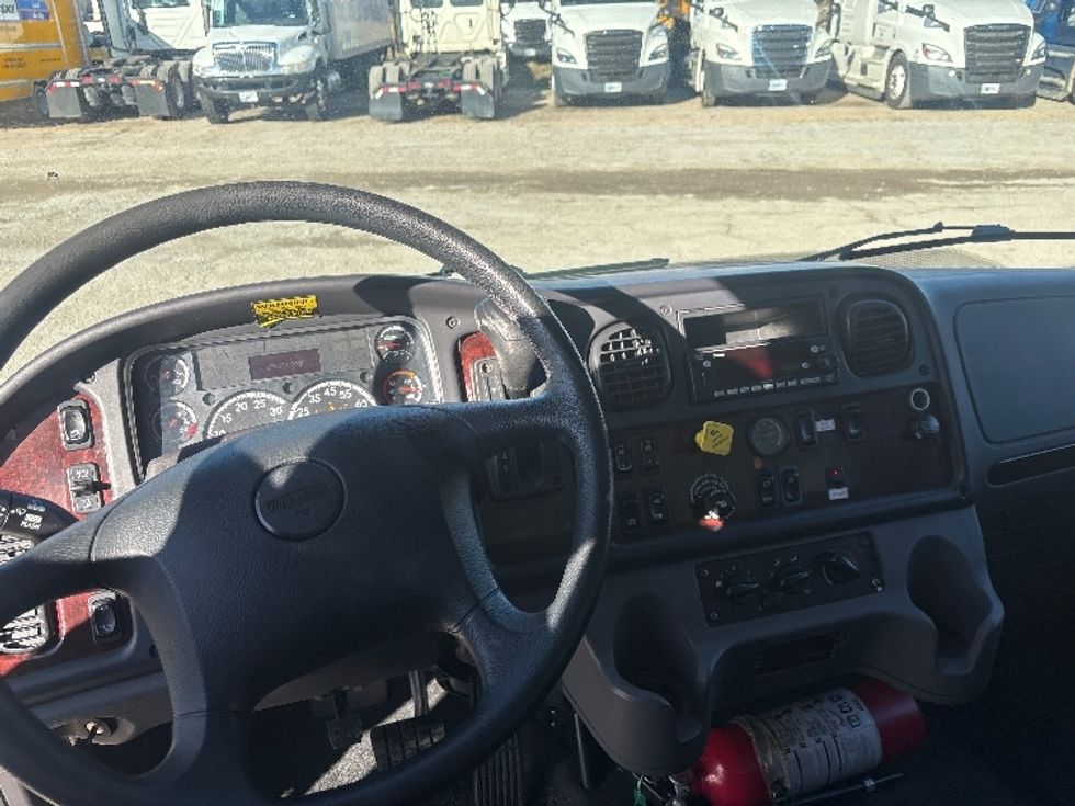 Medium Duty Box Truck-Light and Medium Duty Trucks-Freightliner-2022-M2-Poplar Bluff-MO-258,010\n\t\tmiles-$ 47,000 - Image 18