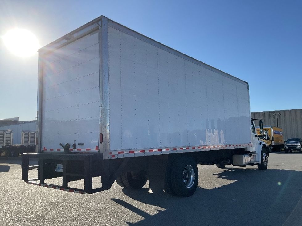 Medium Duty Box Truck-Light and Medium Duty Trucks-Freightliner-2022-M2-Poplar Bluff-MO-369,981\n\t\tmiles-$ 26,250 - Image 12