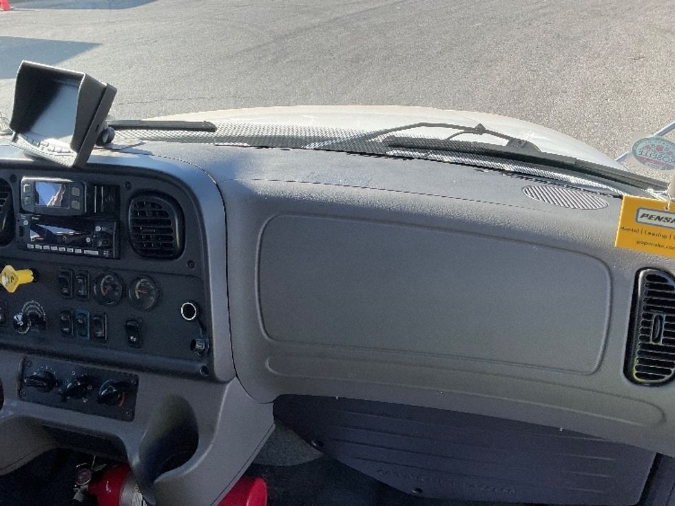 Medium Duty Box Truck-Light and Medium Duty Trucks-Freightliner-2022-M2-Poplar Bluff-MO-369,981\n\t\tmiles-$ 26,250 - Image 20