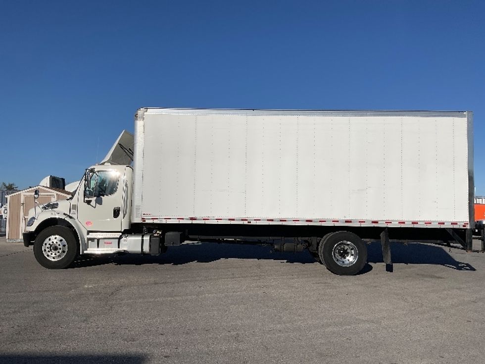 Medium Duty Box Truck-Light and Medium Duty Trucks-Freightliner-2022-M2-Poplar Bluff-MO-369,981\n\t\tmiles-$ 26,250 - Image 4