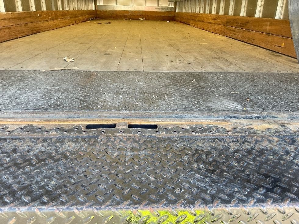 Medium Duty Box Truck-Light and Medium Duty Trucks-Freightliner-2022-M2-Poplar Bluff-MO-369,981\n\t\tmiles-$ 26,250 - Image 9