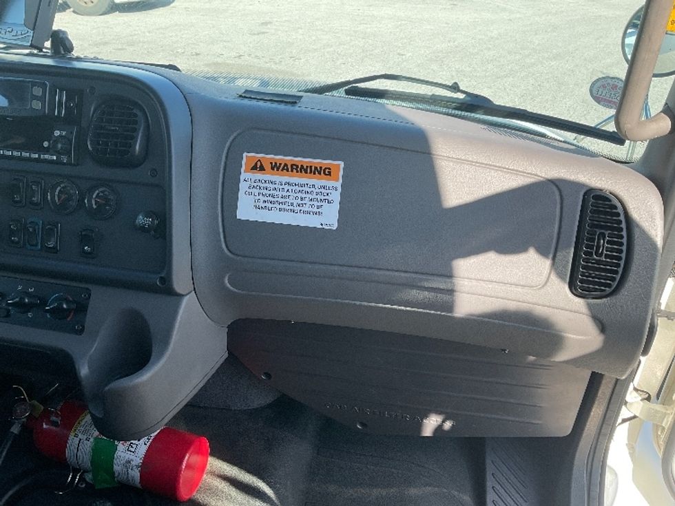 Medium Duty Box Truck-Light and Medium Duty Trucks-Freightliner-2022-M2-Poplar Bluff-MO-383,614\n\t\tmiles-$ 28,250 - Image 20