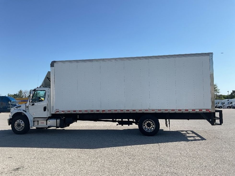 Medium Duty Box Truck-Light and Medium Duty Trucks-Freightliner-2022-M2-Poplar Bluff-MO-383,614\n\t\tmiles-$ 28,250 - Image 4