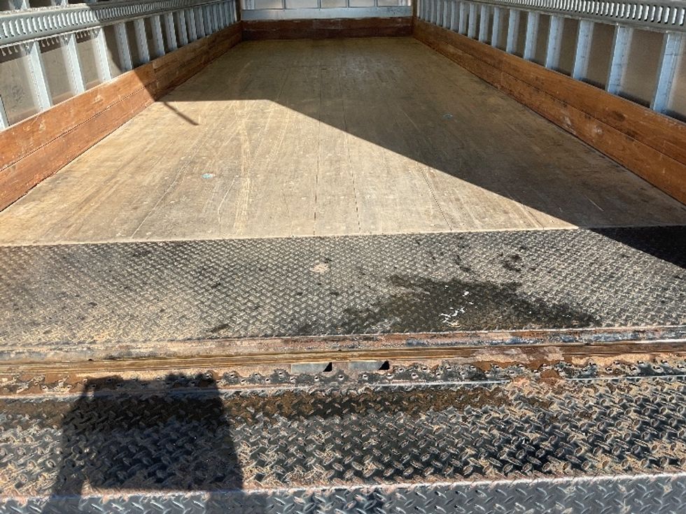 Medium Duty Box Truck-Light and Medium Duty Trucks-Freightliner-2022-M2-Poplar Bluff-MO-383,614\n\t\tmiles-$ 28,250 - Image 9