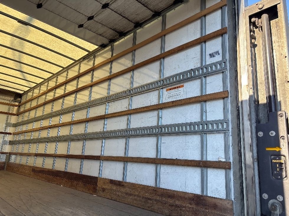 Medium Duty Box Truck-Light and Medium Duty Trucks-Freightliner-2022-M2-Portland-OR-112,837\n\t\tmiles-$ 76,000 - Image 12