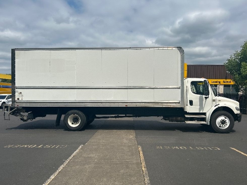 Medium Duty Box Truck-Light and Medium Duty Trucks-Freightliner-2022-M2-Portland-OR-151,075\n\t\tmiles-$ 72,250 - Image 15