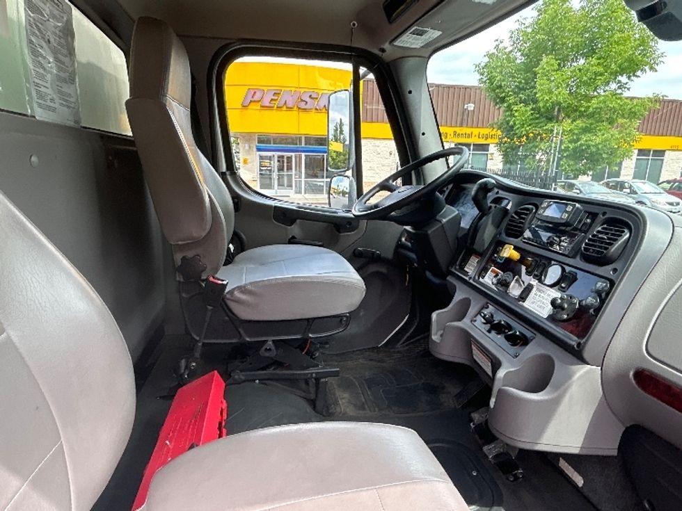 Medium Duty Box Truck-Light and Medium Duty Trucks-Freightliner-2022-M2-Portland-OR-151,075\n\t\tmiles-$ 72,250 - Image 22