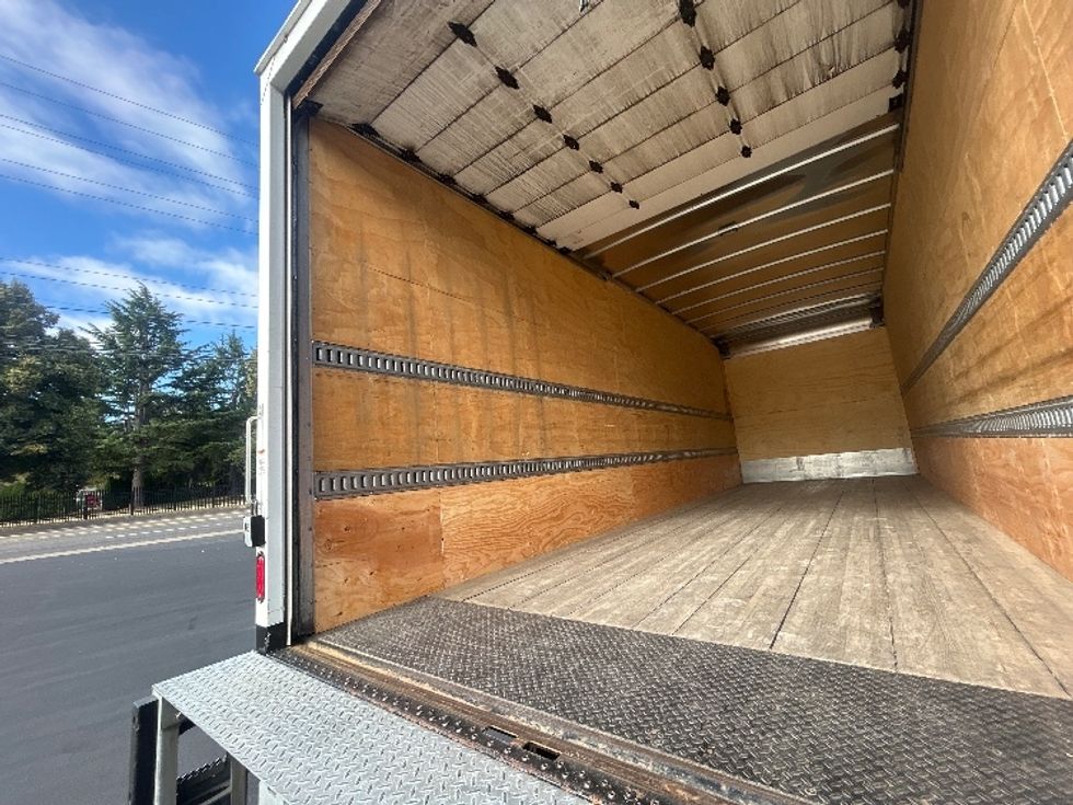 Medium Duty Box Truck-Light and Medium Duty Trucks-Freightliner-2022-M2-Portland-OR-184,549\n\t\tmiles-$ 68,000 - Image 11