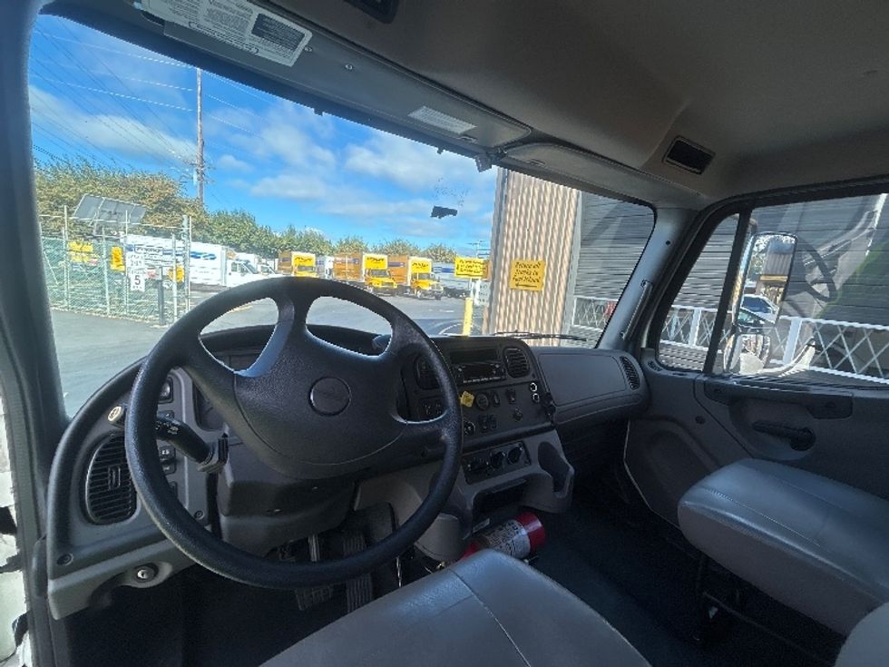 Medium Duty Box Truck-Light and Medium Duty Trucks-Freightliner-2022-M2-Portland-OR-184,549\n\t\tmiles-$ 68,000 - Image 18