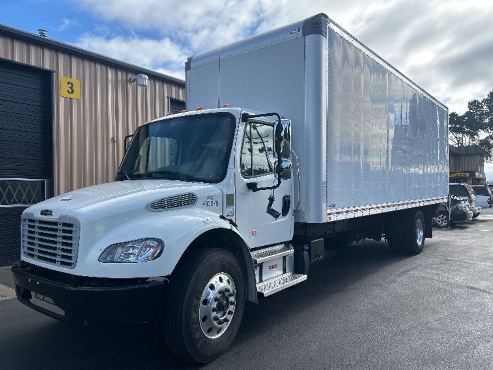 Medium Duty Box Truck-Light and Medium Duty Trucks-Freightliner-2022-M2-Portland-OR-184,549\n\t\tmiles-$ 68,000 - Image 3
