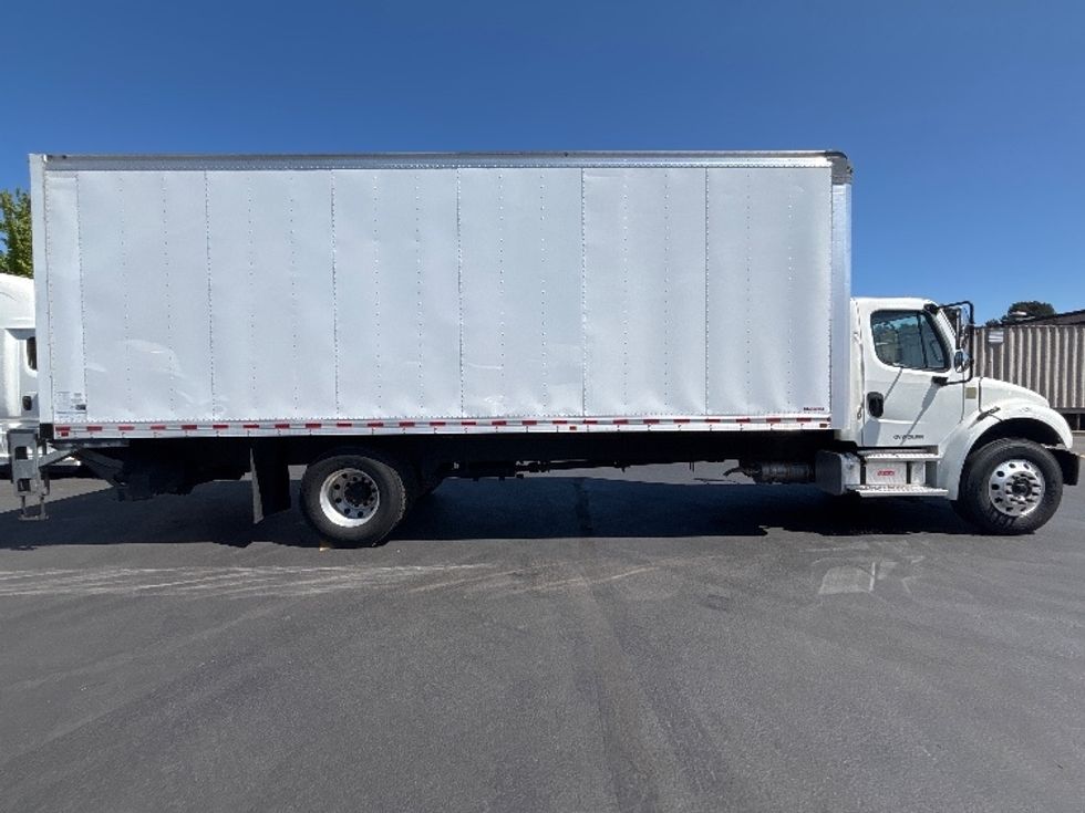 Medium Duty Box Truck-Light and Medium Duty Trucks-Freightliner-2022-M2-Portland-OR-185,837\n\t\tmiles-$ 67,750 - Image 15