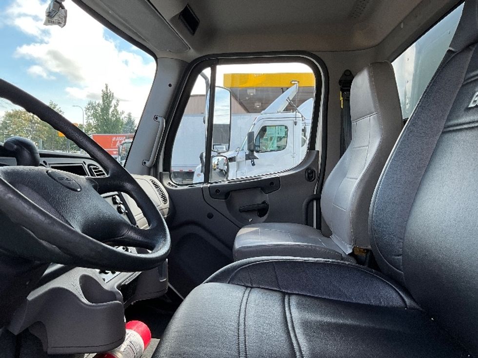 Medium Duty Box Truck-Light and Medium Duty Trucks-Freightliner-2022-M2-Portland-OR-230,880\n\t\tmiles-$ 58,750 - Image 18