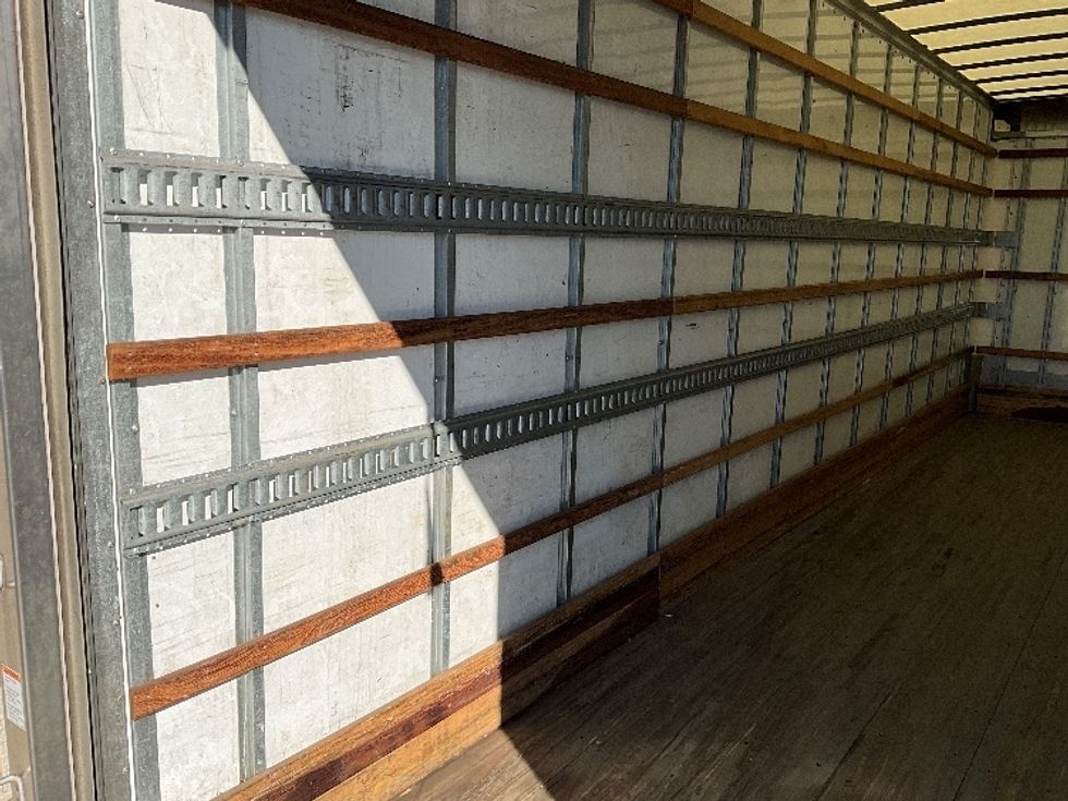 Medium Duty Box Truck-Light and Medium Duty Trucks-Freightliner-2022-M2-Portland-OR-252,566\n\t\tmiles-$ 55,250 - Image 11