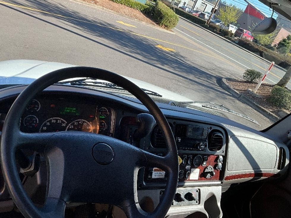 Medium Duty Box Truck-Light and Medium Duty Trucks-Freightliner-2022-M2-Portland-OR-252,566\n\t\tmiles-$ 55,250 - Image 17