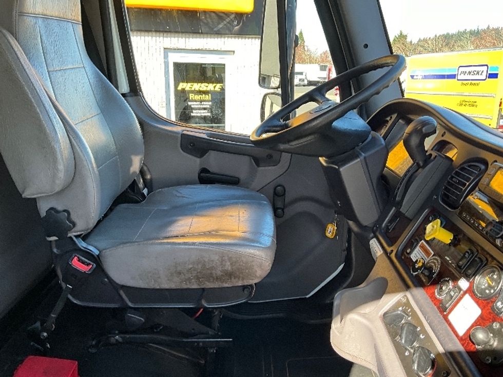 Medium Duty Box Truck-Light and Medium Duty Trucks-Freightliner-2022-M2-Portland-OR-252,566\n\t\tmiles-$ 55,250 - Image 22