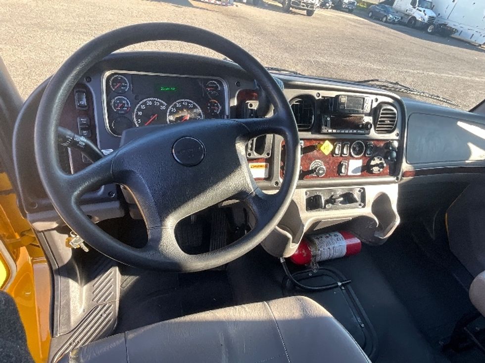 Medium Duty Box Truck-Light and Medium Duty Trucks-Freightliner-2022-M2-Portland-OR-258,118\n\t\tmiles-$ 49,250 - Image 18