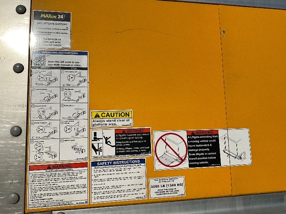 Medium Duty Box Truck-Light and Medium Duty Trucks-Freightliner-2022-M2-Portland-OR-258,118\n\t\tmiles-$ 49,250 - Image 25