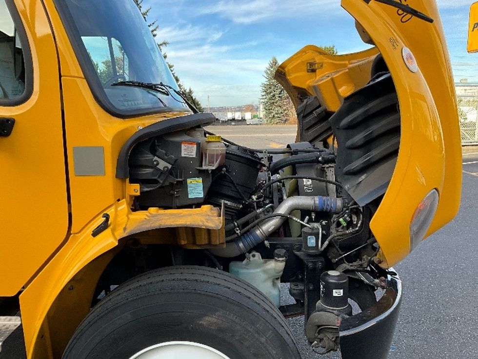 Medium Duty Box Truck-Light and Medium Duty Trucks-Freightliner-2022-M2-Portland-OR-80,382\n\t\tmiles-$ 79,500 - Image 23