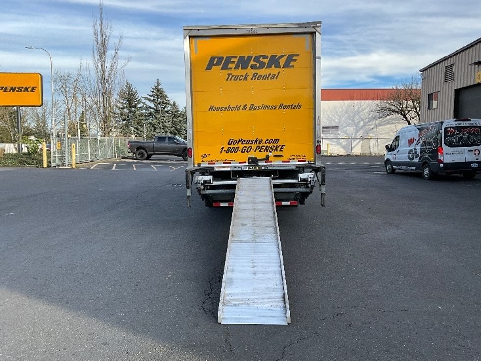 Medium Duty Box Truck-Light and Medium Duty Trucks-Freightliner-2022-M2-Portland-OR-80,382\n\t\tmiles-$ 79,500 - Image 26