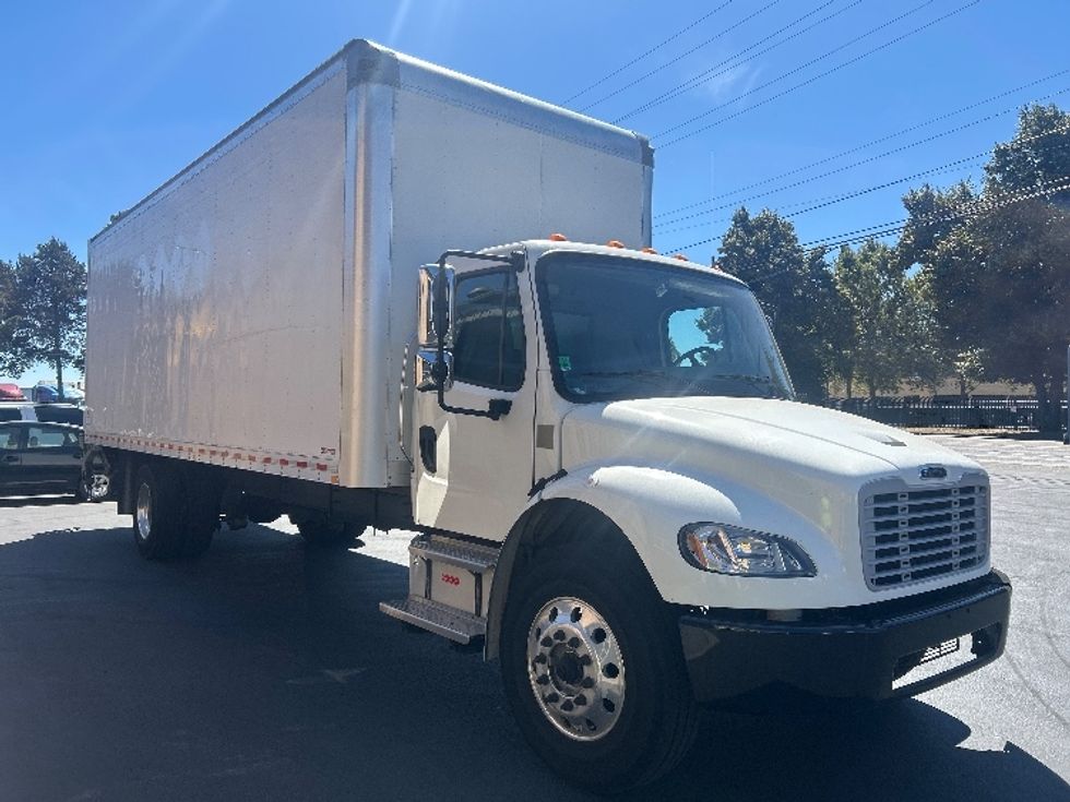 Medium Duty Box Truck-Light and Medium Duty Trucks-Freightliner-2022-M2-Portland-OR-92,510\n\t\tmiles-$ 84,250 - Image 1