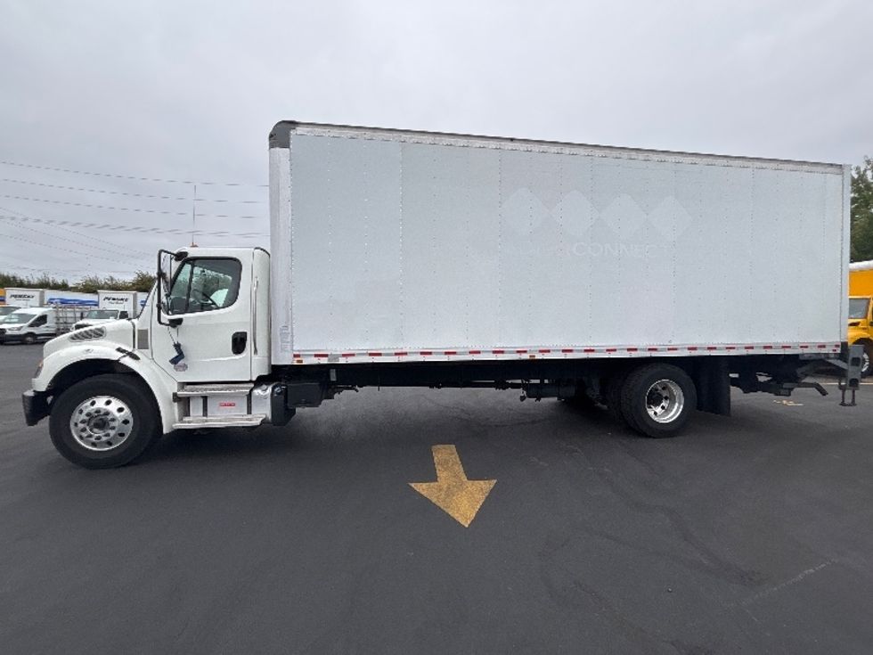 Medium Duty Box Truck-Light and Medium Duty Trucks-Freightliner-2022-M2-Portland-OR-92,510\n\t\tmiles-$ 84,250 - Image 4