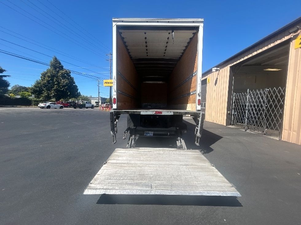 Medium Duty Box Truck-Light and Medium Duty Trucks-Freightliner-2022-M2-Portland-OR-92,510\n\t\tmiles-$ 84,250 - Image 9