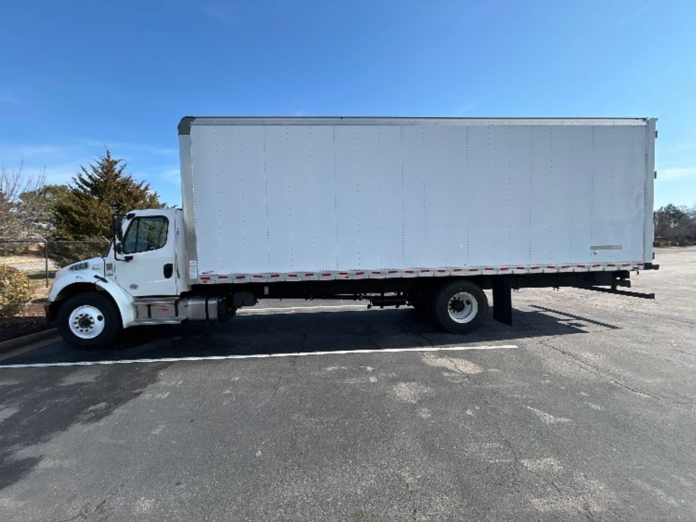 Medium Duty Box Truck-Light and Medium Duty Trucks-Freightliner-2022-M2-Prince George-VA-120,610\n\t\tmiles-$ 68,750 - Image 4
