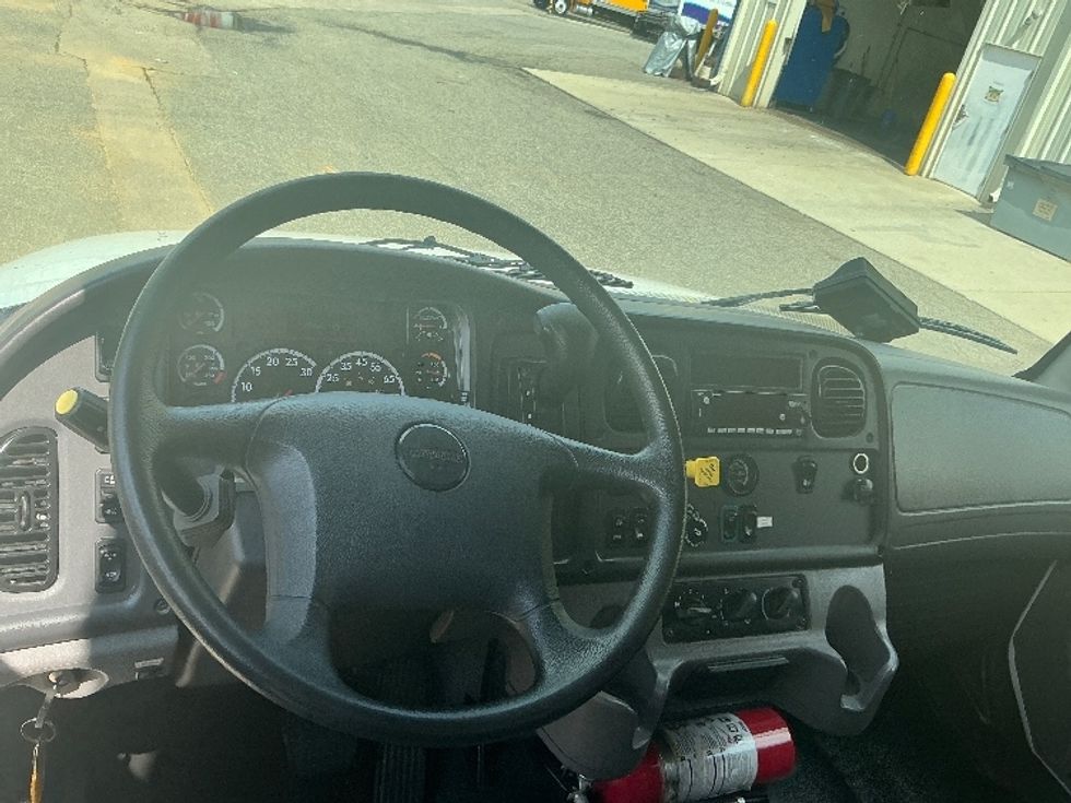 Medium Duty Box Truck-Light and Medium Duty Trucks-Freightliner-2022-M2-Prince George-VA-299,390\n\t\tmiles-$ 48,500 - Image 18