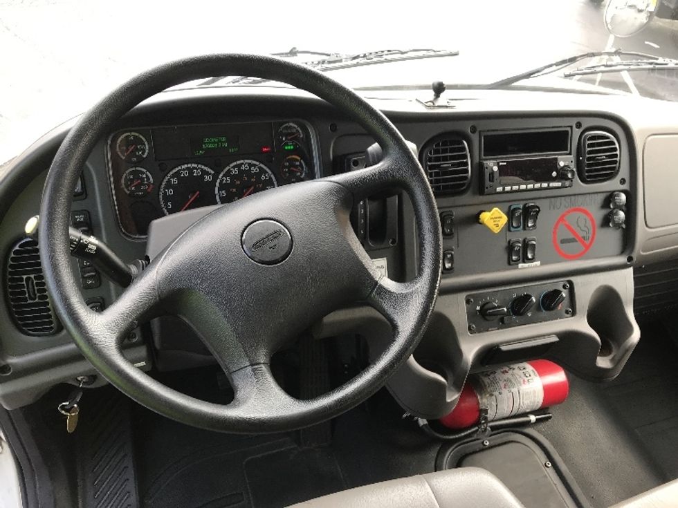 Medium Duty Box Truck-Light and Medium Duty Trucks-Freightliner-2022-M2-Reading-PA-126,078\n\t\tmiles-$ 62,000 - Image 18