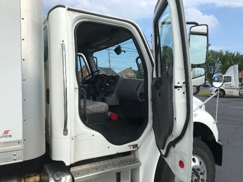 Medium Duty Box Truck-Light and Medium Duty Trucks-Freightliner-2022-M2-Reading-PA-126,078\n\t\tmiles-$ 62,000 - Image 20