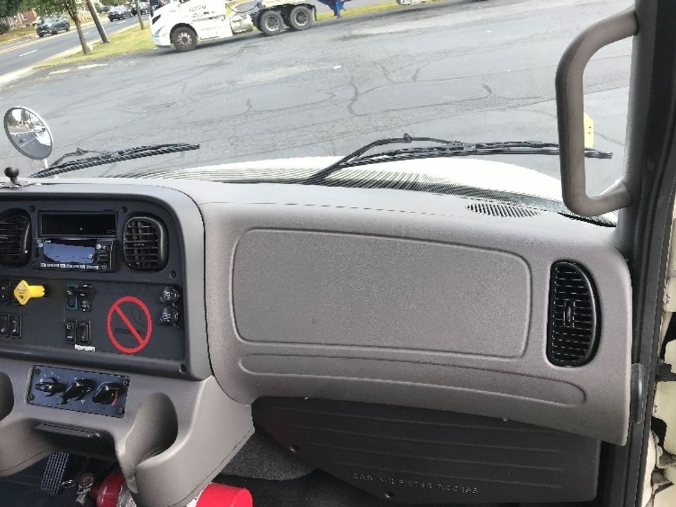 Medium Duty Box Truck-Light and Medium Duty Trucks-Freightliner-2022-M2-Reading-PA-126,078\n\t\tmiles-$ 62,000 - Image 21