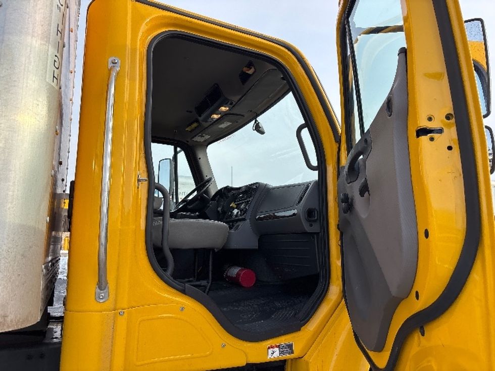 Medium Duty Box Truck-Light and Medium Duty Trucks-Freightliner-2022-M2-Rockville-MD-246,269\n\t\tmiles-$ 52,500 - Image 20