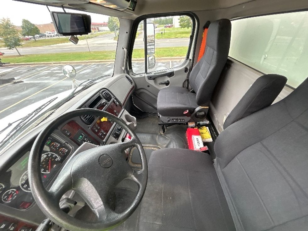 Medium Duty Box Truck-Light and Medium Duty Trucks-Freightliner-2022-M2-Rothschild-WI-258,697\n\t\tmiles-$ 40,750 - Image 19