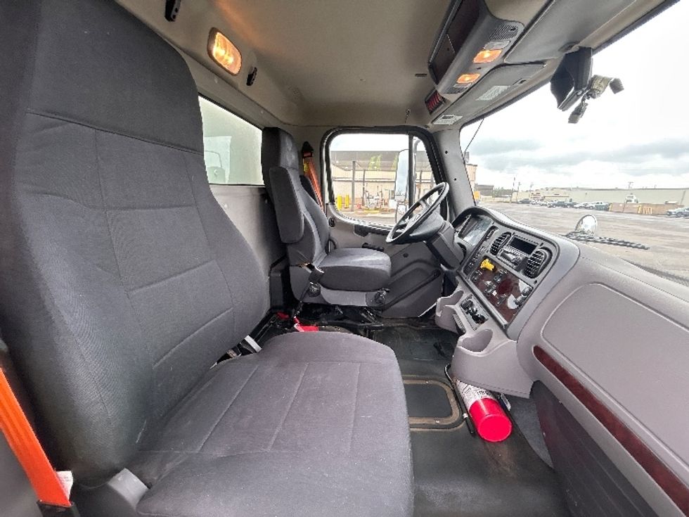 Medium Duty Box Truck-Light and Medium Duty Trucks-Freightliner-2022-M2-Rothschild-WI-258,697\n\t\tmiles-$ 40,750 - Image 22