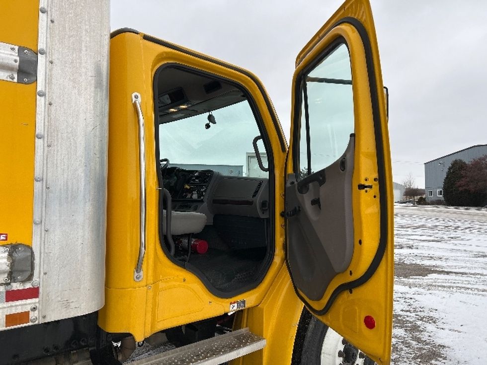 Medium Duty Box Truck-Light and Medium Duty Trucks-Freightliner-2022-M2-Saginaw-MI-113,942\n\t\tmiles-$ 72,750 - Image 17