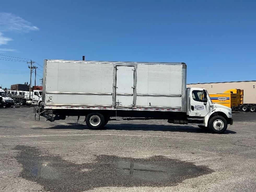 Medium Duty Box Truck-Light and Medium Duty Trucks-Freightliner-2022-M2-Saint Louis-MO-242,740\n\t\tmiles-$ 50,750 - Image 15